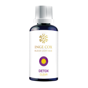 de Kleur-Licht olie Detox Clear zorgt voor een zachte zuivering van lymfe & vochtwegen en ondersteunt de spijsvertering het ontgiftingsproces. Holistische therapeutische massage olie die jouw lichaam helpt te ontgiften en weer in balans te komen. Deze olie ondersteunt je in het loslaten van wat niet langer dient, zowel fysiek als emotioneel.