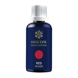 De Kleur-Licht olie Red is een krachtige olie die energie, innerlijke kracht, vitaliteit, moed en doorzettingsvermogen stimuleert. Deze olie is ideaal voor mensen die zich vermoeid en futloos voelen, en behoefte hebben aan een sterke aarding en hernieuwde vitaliteit. Met deze olie creëer je een moment van diepe verbinding met jezelf, een moment waarin je je lichaam de kans geeft om te herstellen en nieuwe energie op te doen. Dit is jouw persoonlijke ritueel van zelfzorg, een krachtig hulpmiddel om je welzijn te bevorderen en je levenskracht weer volledig te ervaren.
